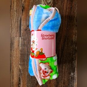 NWT Strawberry Shortcake Blue Travel Blanket